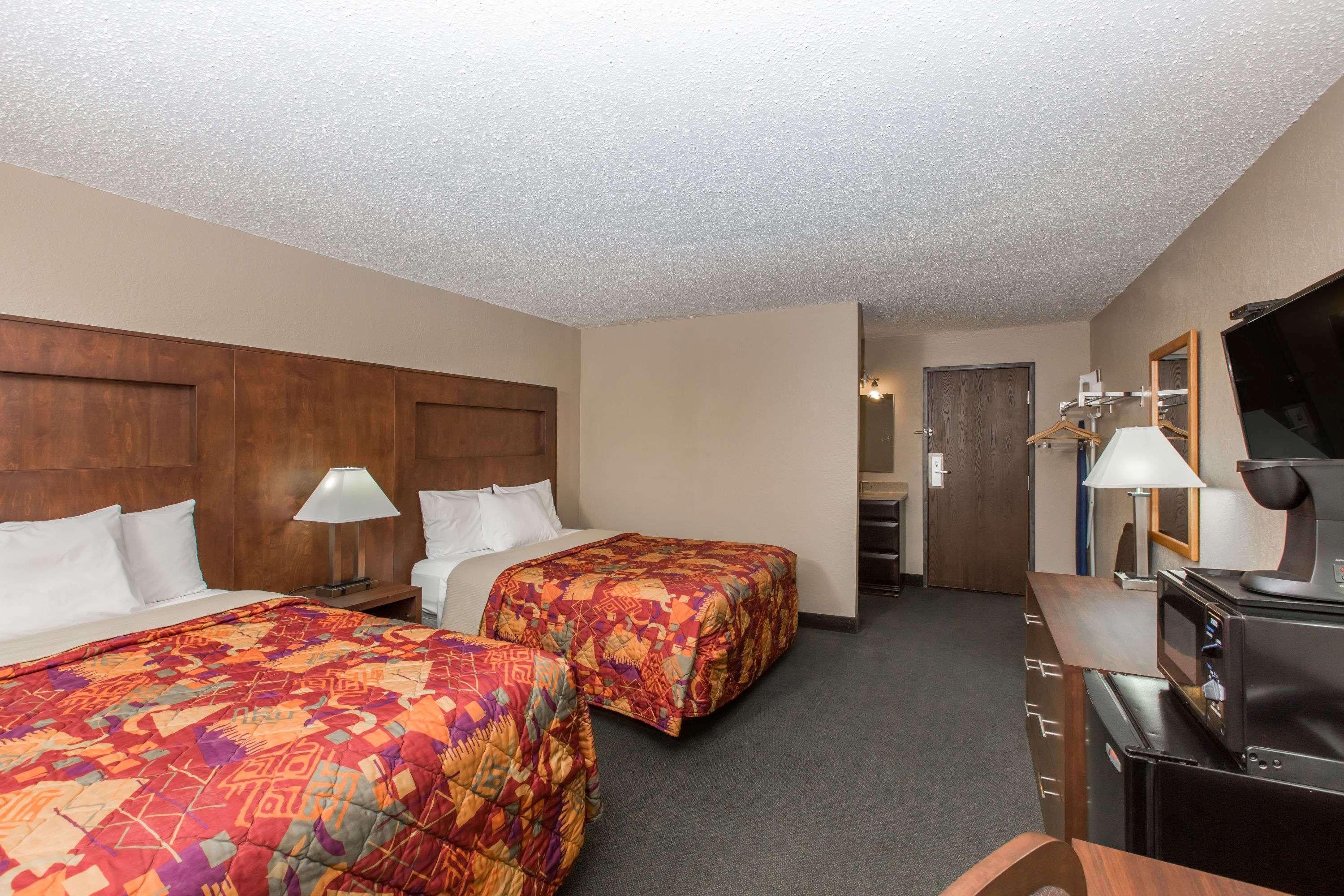 Days Inn By Wyndham Pierre Dış mekan fotoğraf